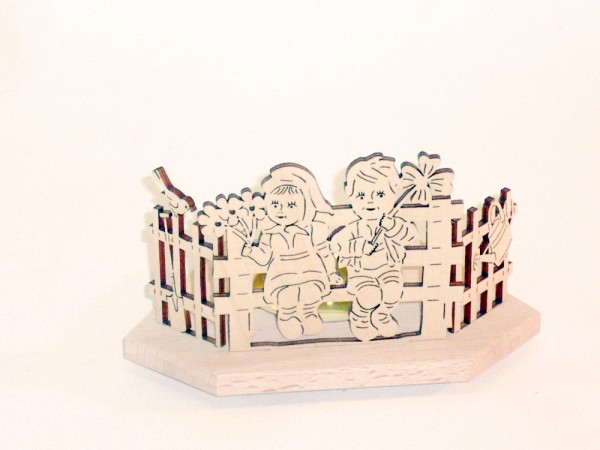 Teelichthalter Kinder auf Bank