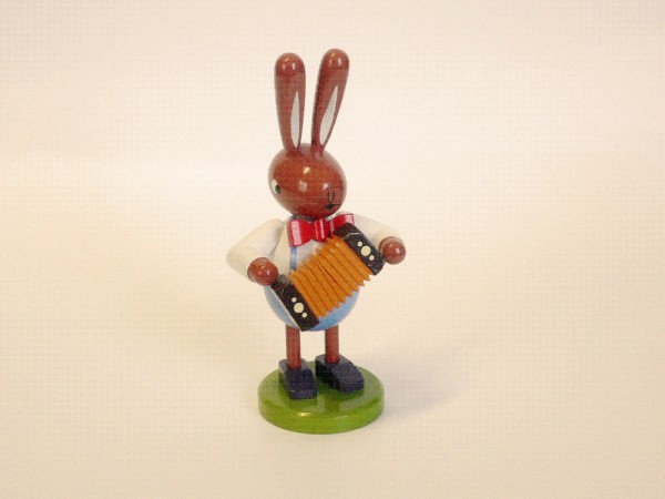 Hase mit Zieharmonika