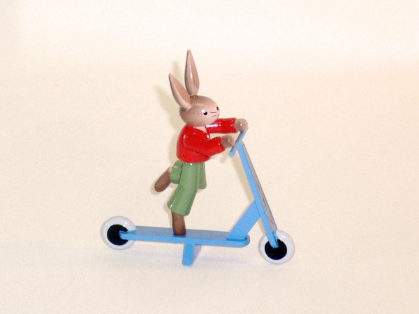 Hase mit Roller